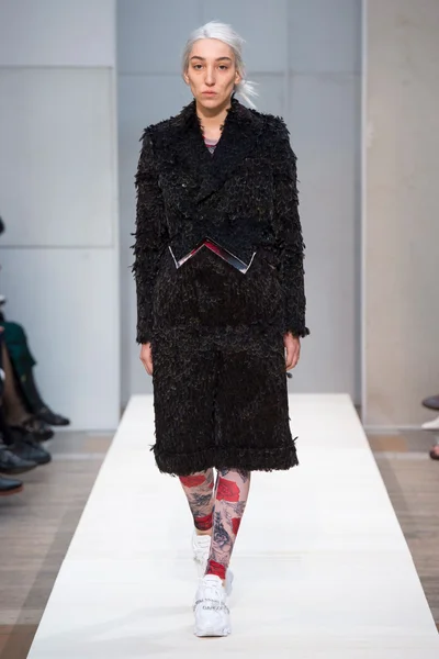Look 5